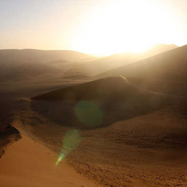投稿写真／見渡す限りの大砂丘から昇る朝日。そのスケール＆開放感に感動！