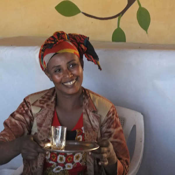 投稿写真／スーダンの旅の途中、茶店で出会った美しい女性達 その1
