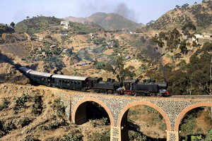 現在も整備され、現役で走っている現ソマリアのモガディシオ・ヴィラブルッチ鉄道から移された蒸気機関車