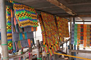 ガーナの代表的な織物ケンテ・クロス