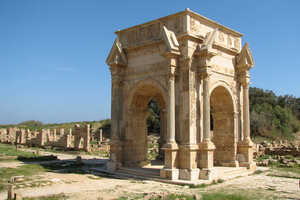 装飾レリーフが見事な、セプティミウス・セウェルス帝の凱旋門