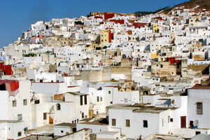 街のイメージカラーは赤と白の、世界遺産の街テトゥアン