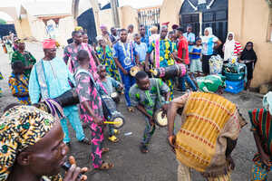 オシュン・フェスティバルではオショボの各地で見られるダンス＆ドラムパフォーマンス