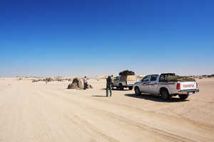 その名の通り、白い砂が広がるバユーダ砂漠