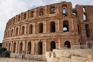 ローマのコロッセオを上回る保存状態のエル・ジェムのコロッセオ