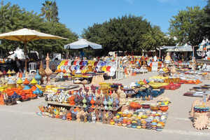ジェルバ島のゲラーラは伝統ある陶器の街として知られています