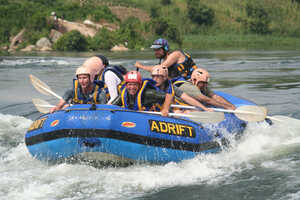 ジンジャではラフティングが人気アクティビティ