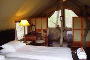 ライノ・ポスト・サファリ・ロッジ、ライノ・ウォーキング・サファリ＝プレイン・キャンプの画像の画像2