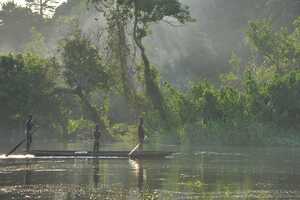 ピローグからじっと我々を見つめる少年たち