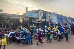 マーケット散策も西アフリカ旅の楽しみのひとつ