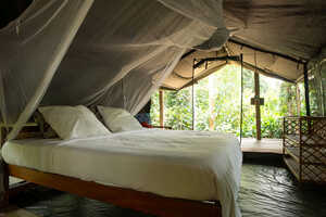 キャンプはテントロッジです