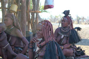 エプパではヒンバの村も拝見します