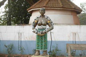 ブードゥーの聖地のひとつヘビ寺