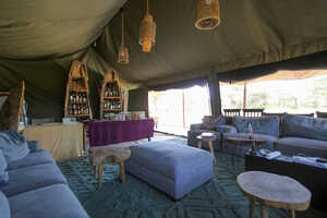 移動式サファリ・ロッジのラウンジ