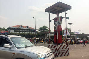 キンシャサ名物？ロボット信号機