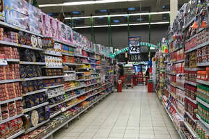 現地のスーパーマーケット