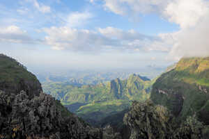 シミエン国立公園からの雄大な眺望